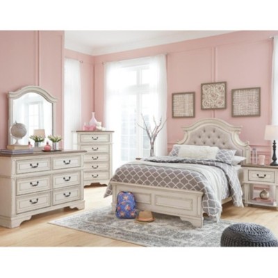 REALYN COMPLETE BEDROOM SET